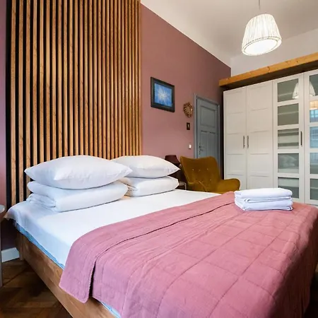 Opera Apartments Cracovia Esterno foto