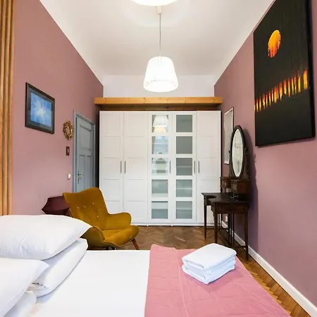 Opera Apartments Cracovia Esterno foto